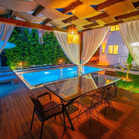 Moonlight Villa
